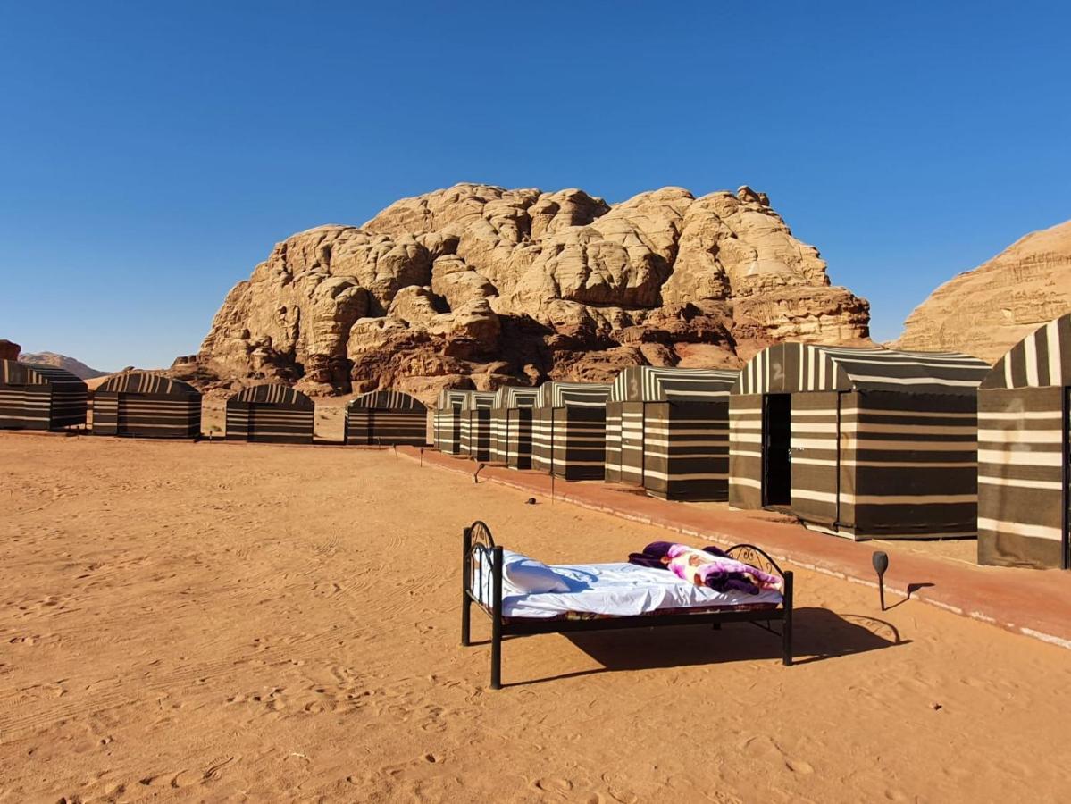 Bedouin Tours Camp Hotel Wadi Rum Bagian luar foto