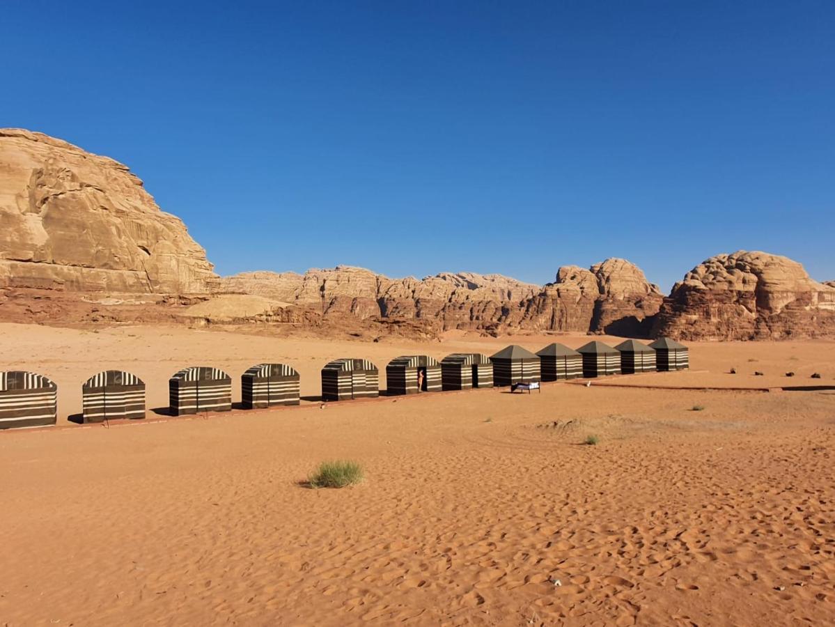 Bedouin Tours Camp Hotel Wadi Rum Bagian luar foto