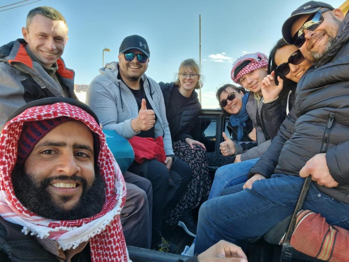 Bedouin Tours Camp Hotel Wadi Rum Bagian luar foto