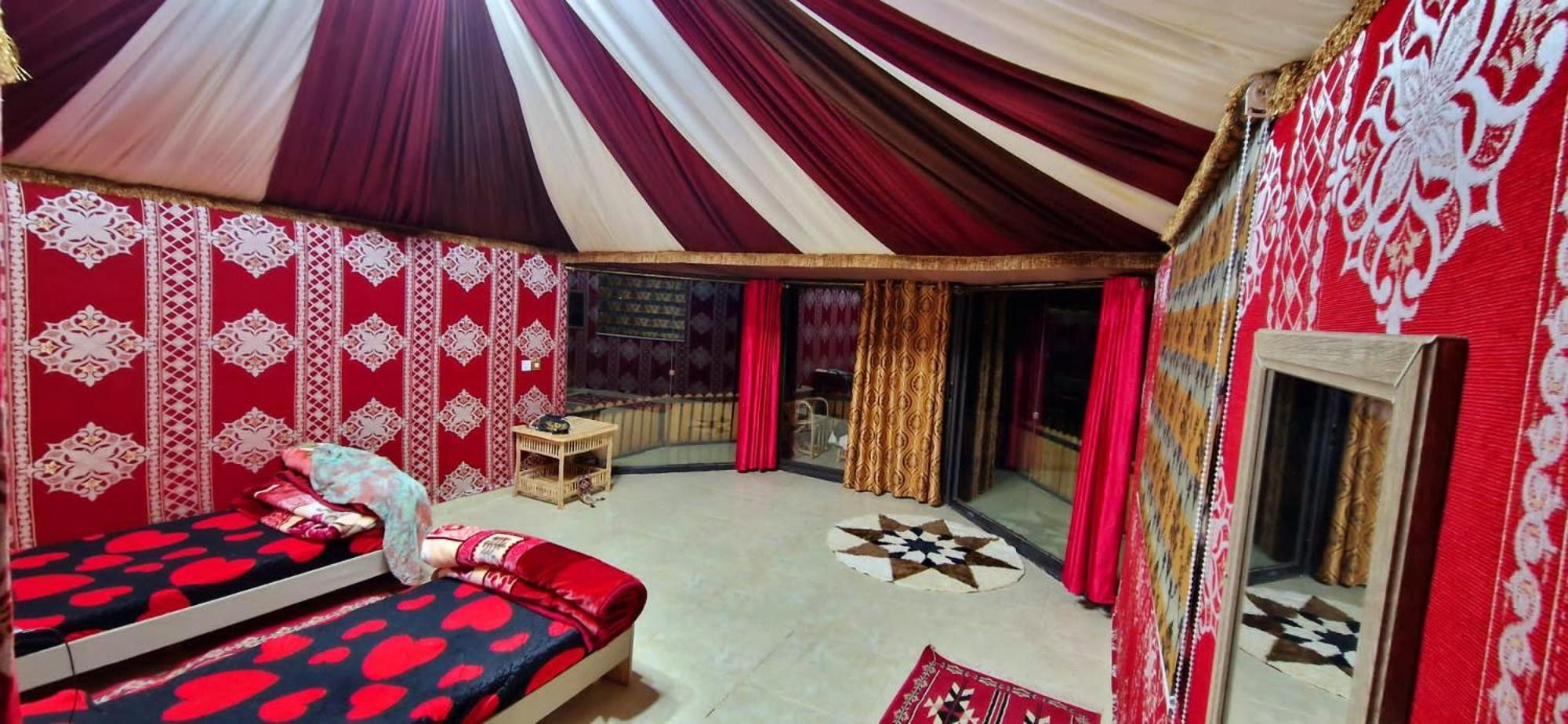 Bedouin Tours Camp Hotel Wadi Rum Bagian luar foto