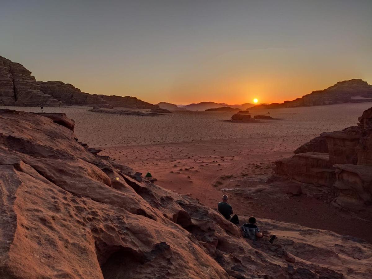 Bedouin Tours Camp Hotel Wadi Rum Bagian luar foto