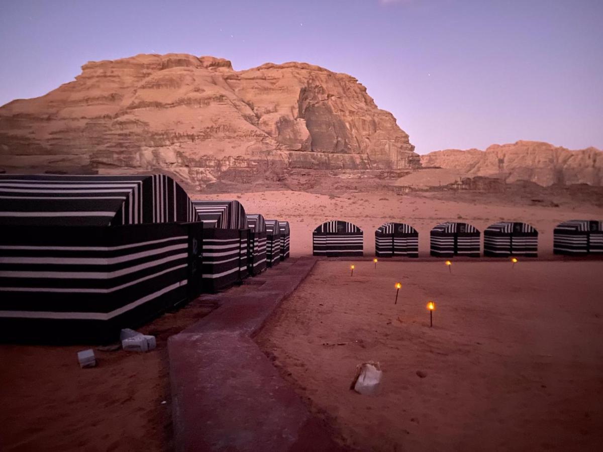 Bedouin Tours Camp Hotel Wadi Rum Bagian luar foto
